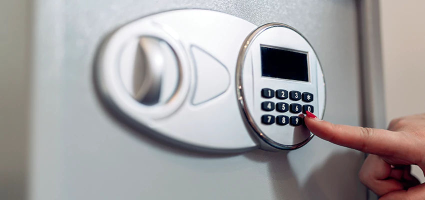 Jewelry Safe Cracking in Fortuna, California