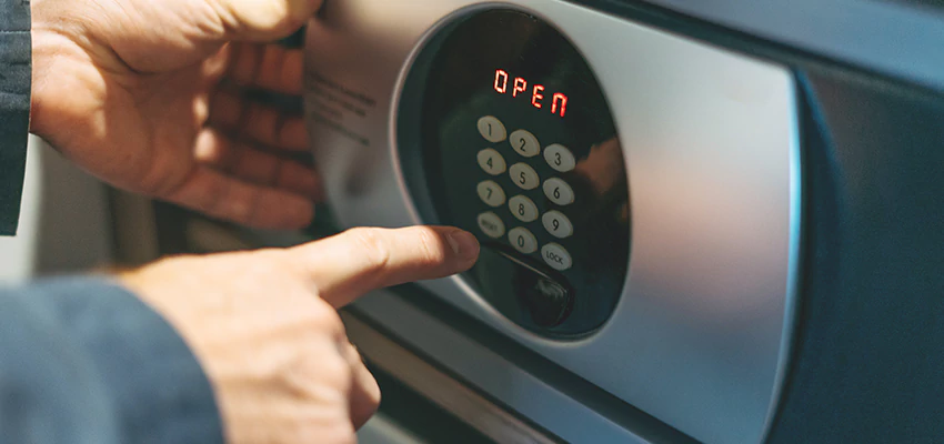 Cash Safe Openers in Fortuna, California